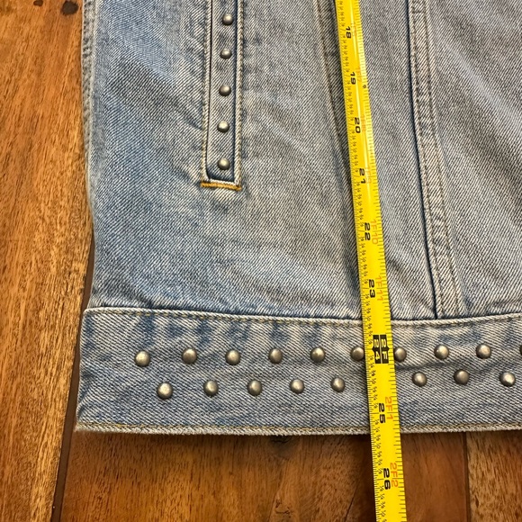 ☀️ FREE PEOPLE Studded Denim Trucker Jacket - Picture 14 of 16